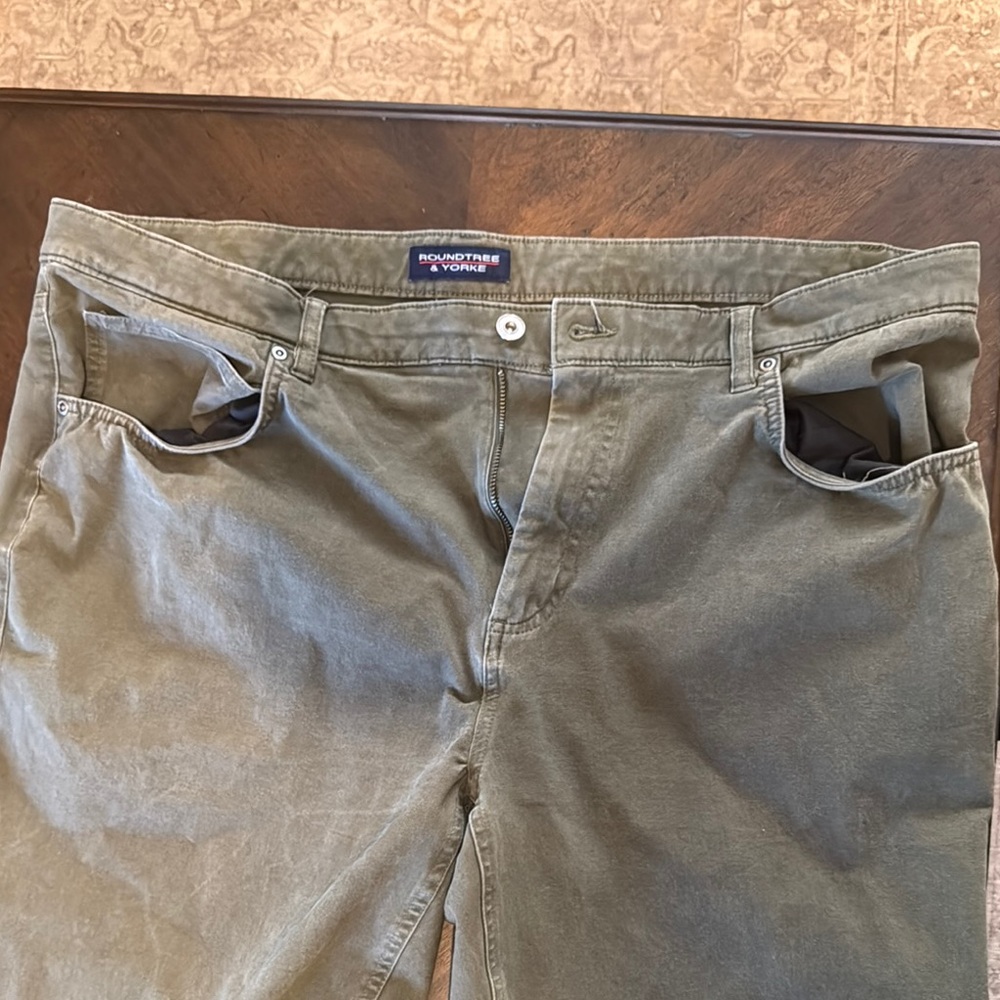 Roundtree & Yorke Khaki Green Pants